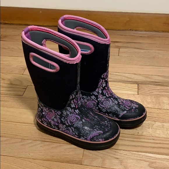 bogs kids size 3
